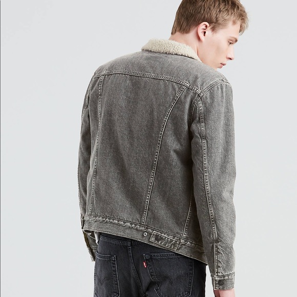 Levi’s vintage Fit Sherpa Trucker Jacket - Picture 3 of 3